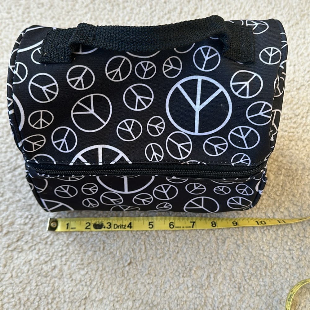 Peace Sign Insulated Lunchbox - Picture 9 of 10